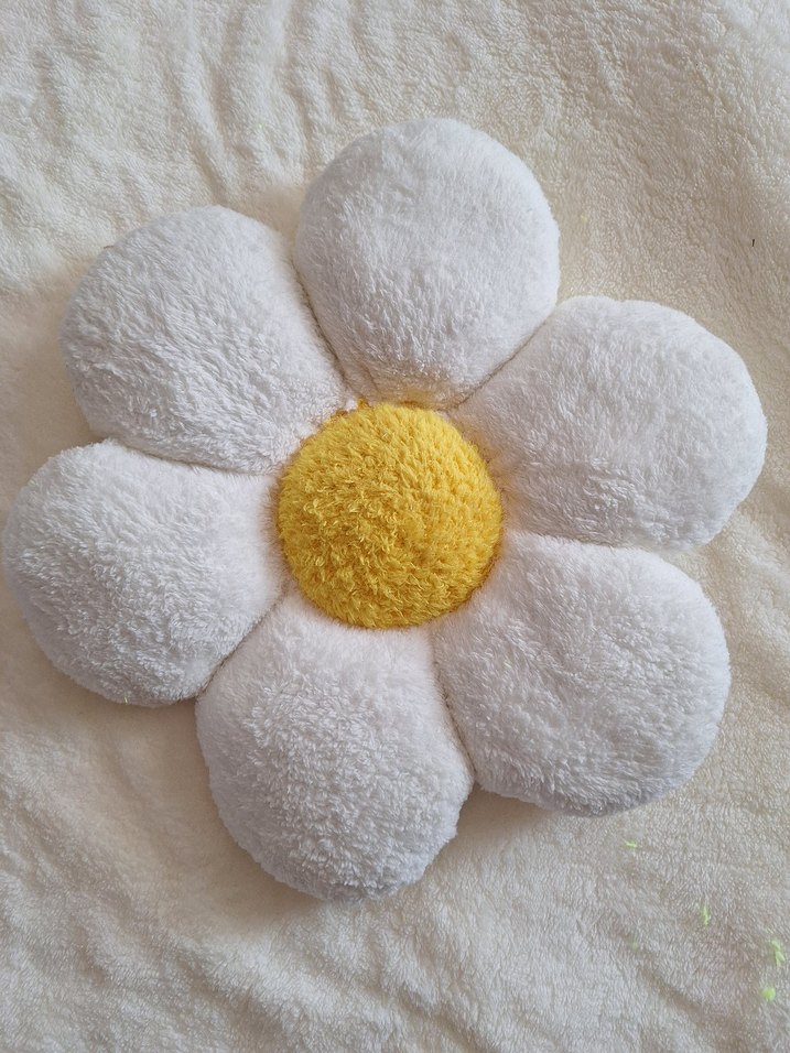 Çiçek Desenli Beyaz Çocuk Yastığı - Görsel 3