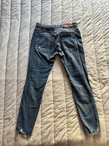 Pull and Bear Orijinal Pull&Bear yırtık kot pantolon