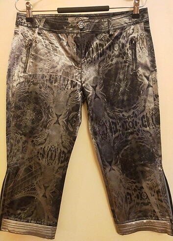 Gri parlak capri pantolon .38_40 bdn.Kumaş ipek saten gibi