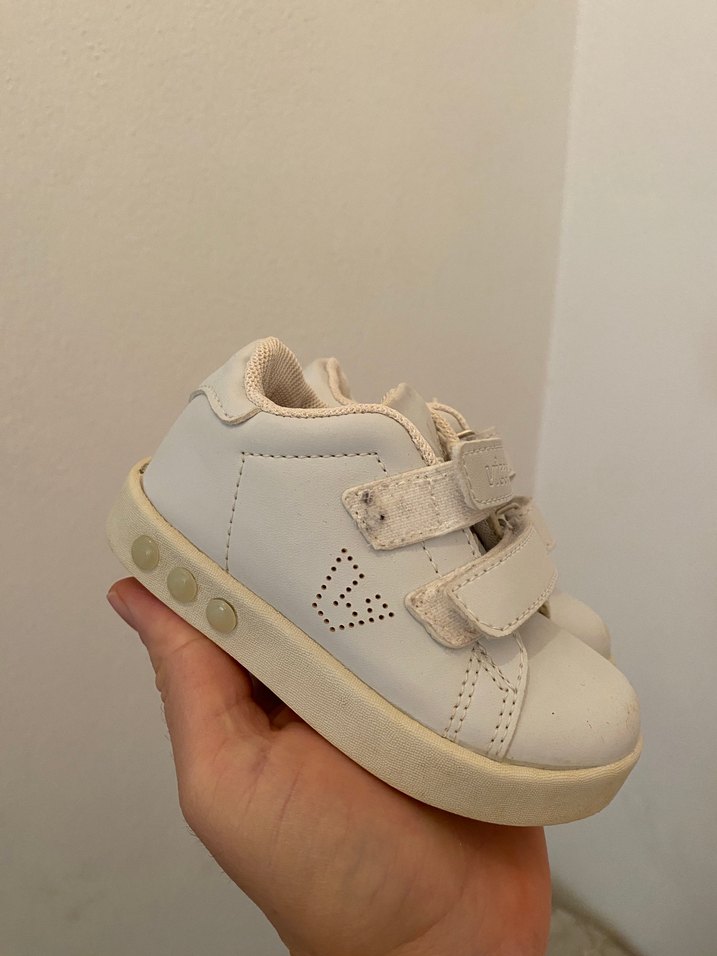Çocuk beyaz spor ayakkabı - Görsel 3