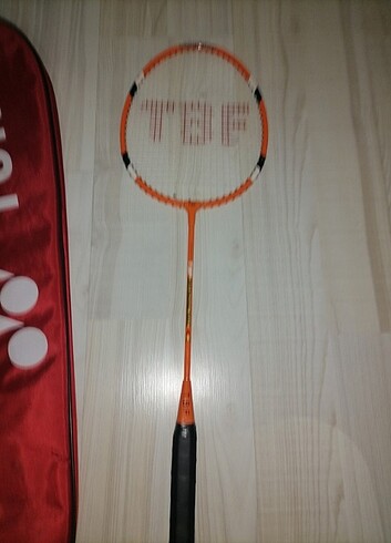 TBF PROFOSYONEL BADMİNTON RAKETİ