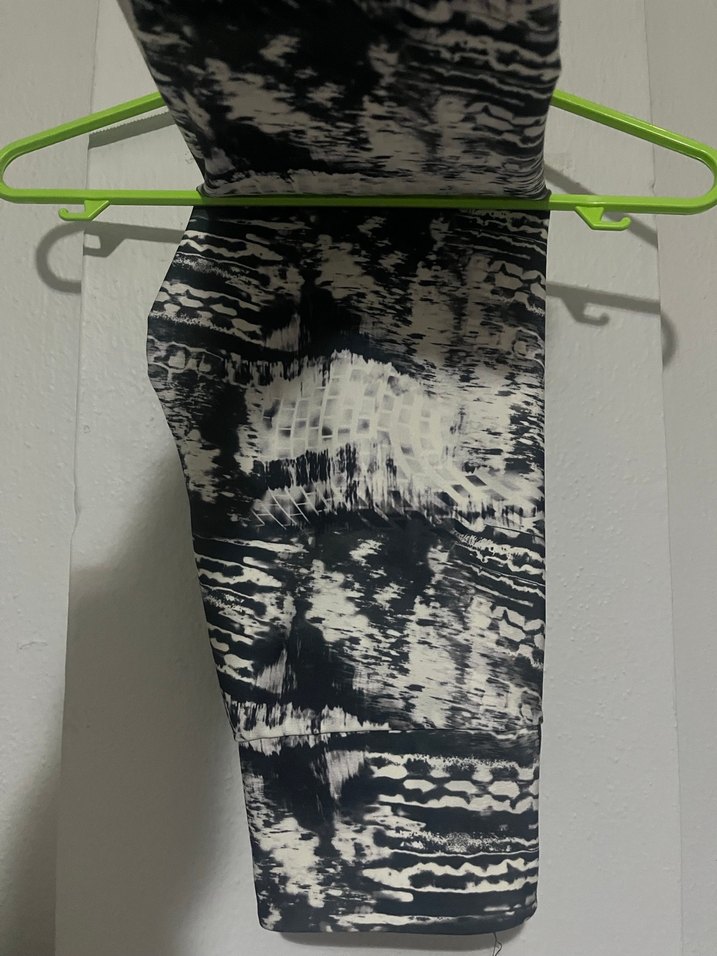 Kadın Gri Batik Desenli Pilili Tayt - Görsel 2