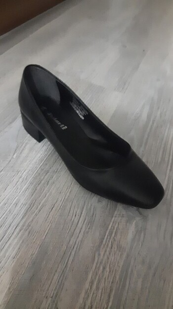 Polaris Polaris siyah topuklu ayakkabı