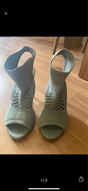zara woman