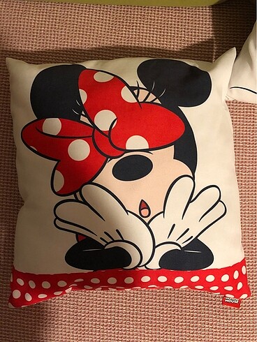Diğer Minnie Mouse Kırlent Yastık