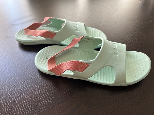 31 Beden Decathlon nil yeşili sandalet 31-32