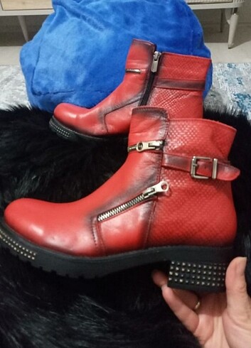 36 Beden Yeni Sezon 36,37,,40 numara mevcut