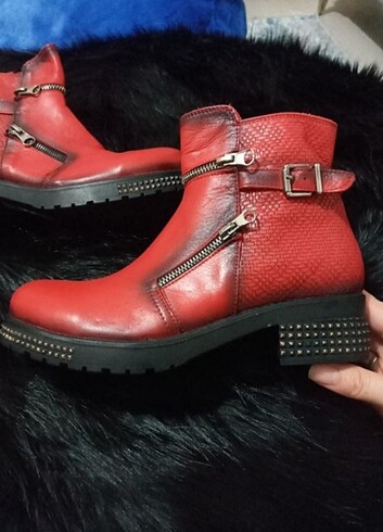 Yeni Sezon 36,37,,40 numara mevcut