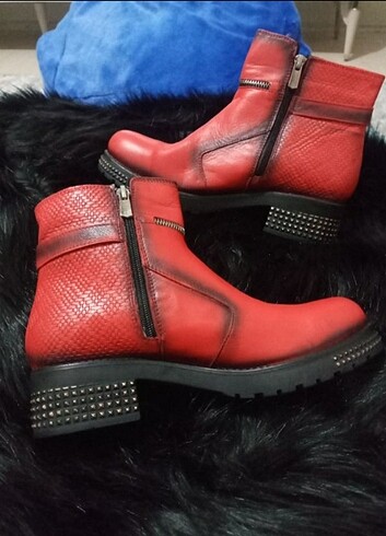 36 Beden bordo Renk Yeni Sezon 36,37,,40 numara mevcut