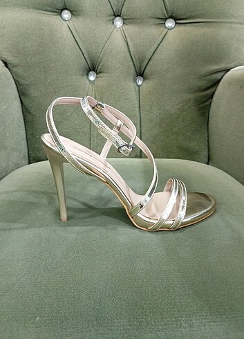 Yeni Sezon 39,39,40 Numara Mevcut 