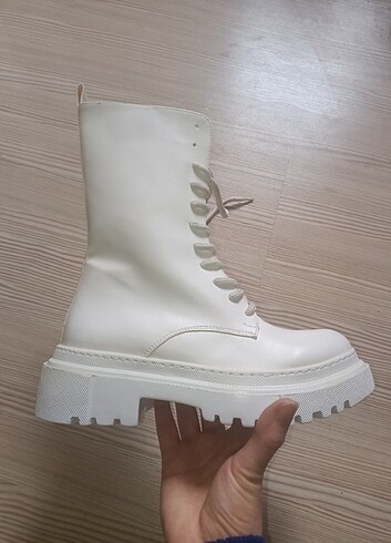 Yeni Sezon 37,37,38,38,39,40 Numara Mevcut 