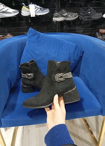 Yeni Sezon 36,37,37,39,39,40 Numara Mevcut