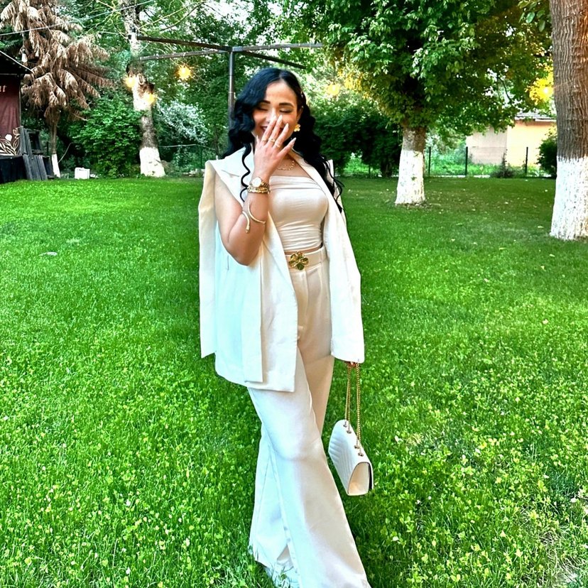 Beyaz Kadın Takım Elbise - Görsel 2