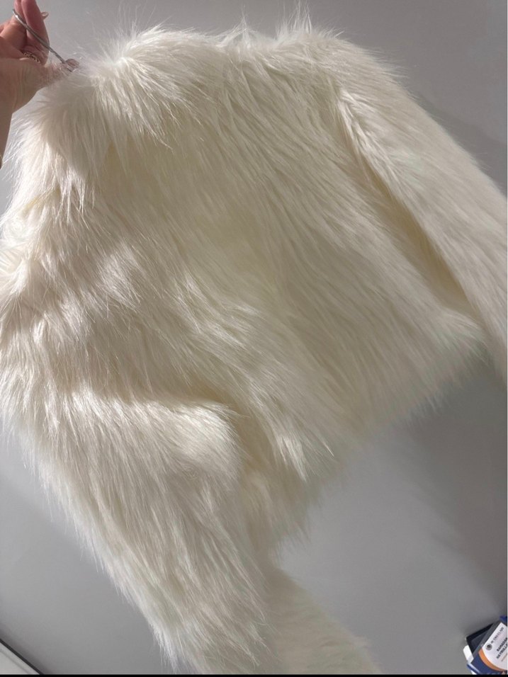 Beyaz Kadın Kürk Detaylı Midi Ceket - Görsel 2