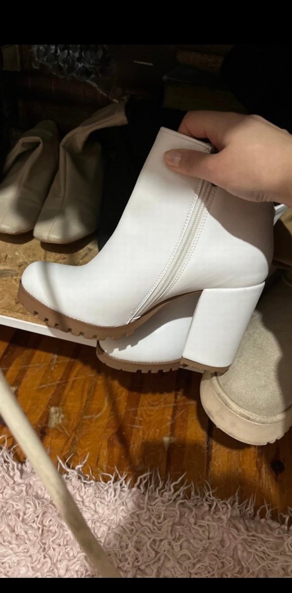 Beyaz Deri Kadın Topuklu Bot - Görsel 4