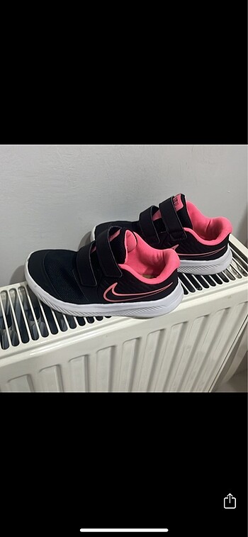26 Beden siyah Renk Nike çocuk ayakkabı