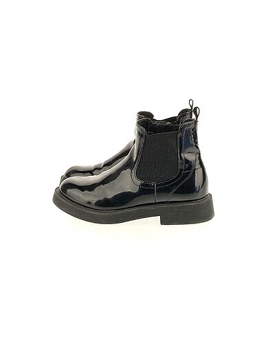 Zara Bot %70 İndirimli.