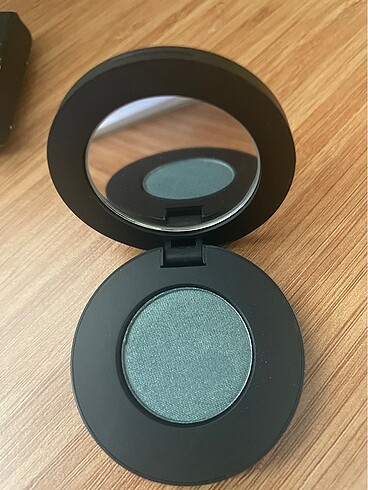 Youngblood pressed mineral göz farı- jewel