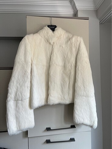 Beyaz tavlan ceket