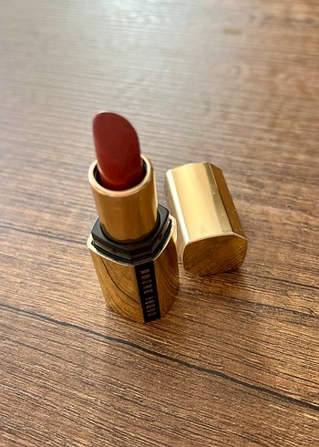 Bobbi Brown Luxe Lipstick Saten Bitişli Ruj - Görsel 2