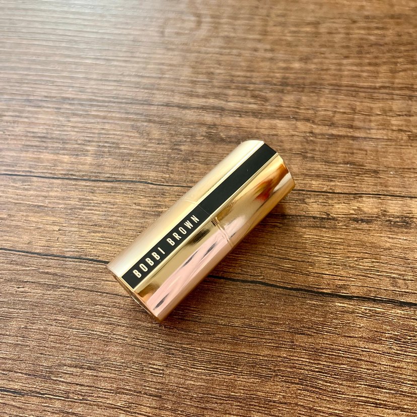 Bobbi Brown Luxe Lipstick Saten Bitişli Ruj - Görsel 3