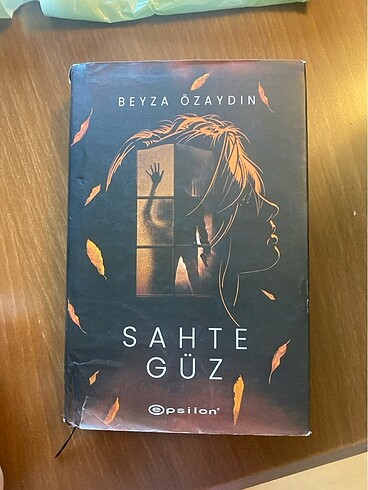 Ciltli sahte güz kitabı