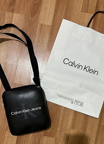 Calvin Klein çanta 