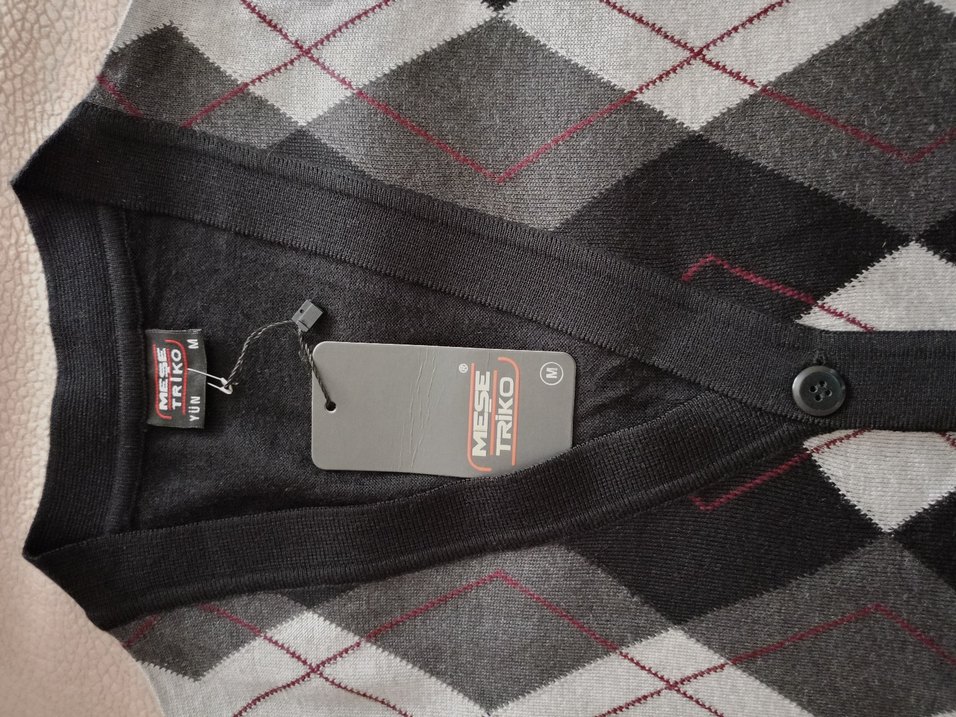 Düğmeli siyah, füme, gri, bordo baklava desenli erkek süveter - Görsel 4