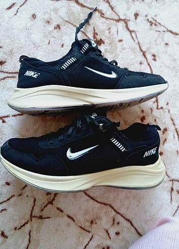 Nike spor ayakkabı