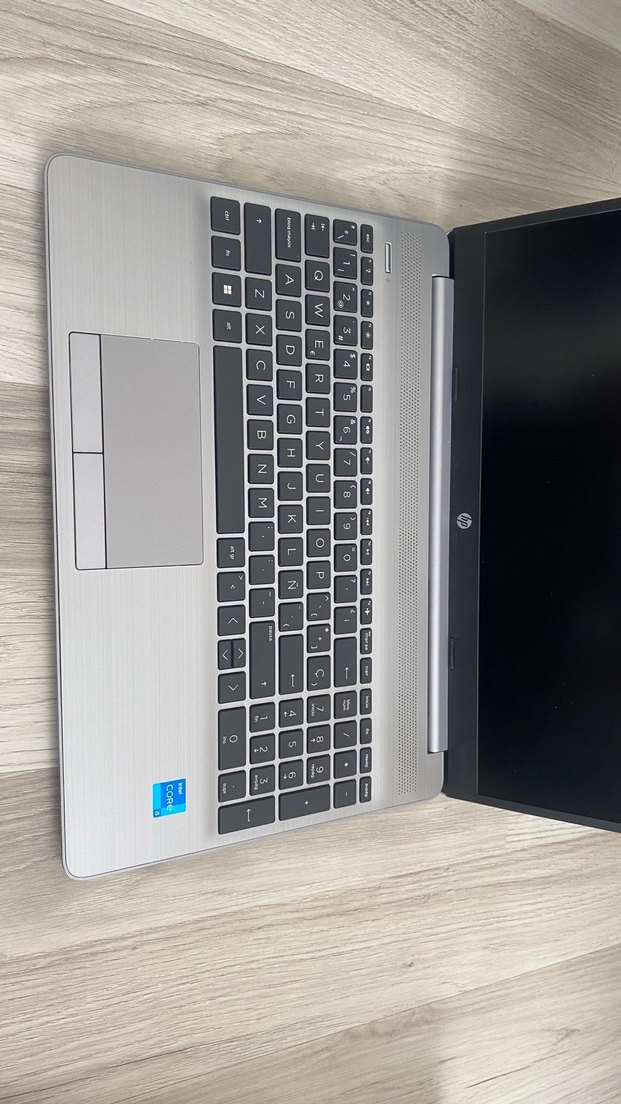 Gri HP Dizüstü Bilgisayar - Görsel 3