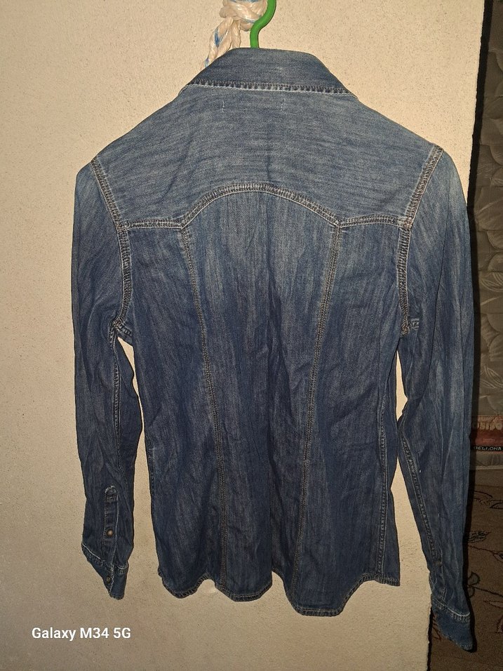 Düğmeli Mavi Denim Kadın Gömlek - Görsel 2