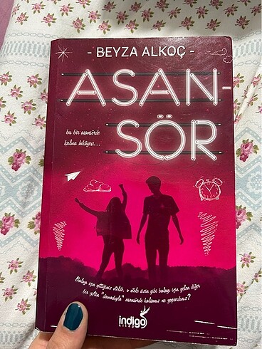 Beyza Alkoç Asansör Kitabı
