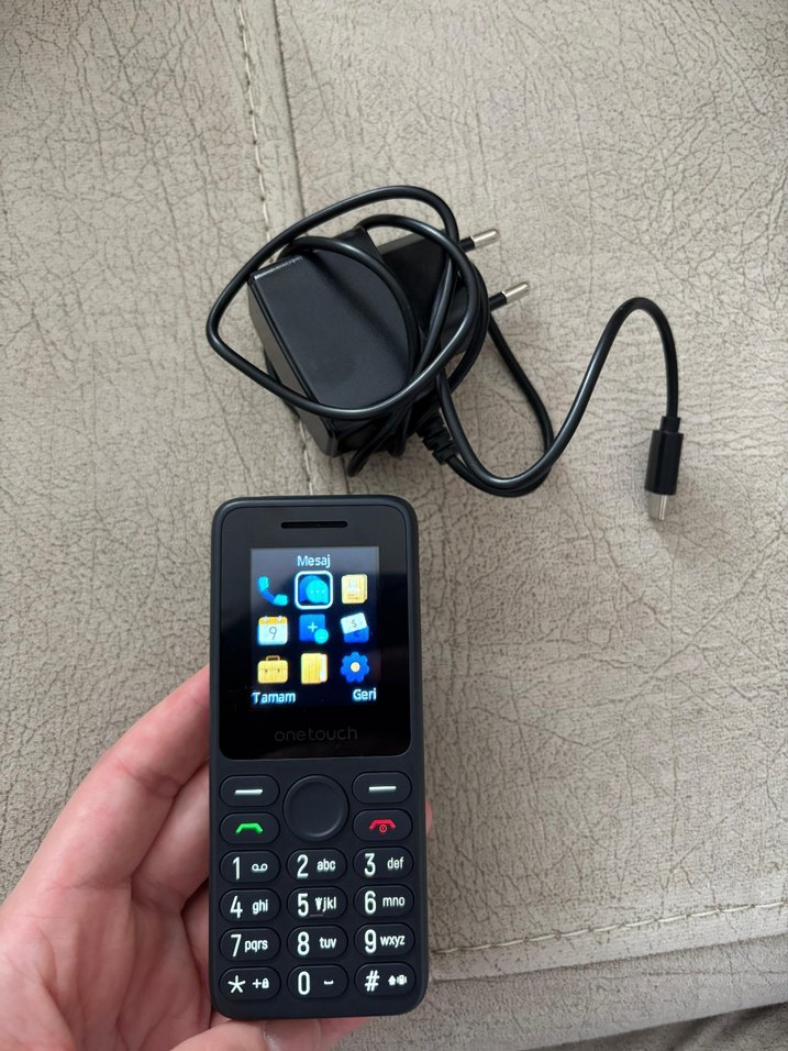 Küçük Siyah Tuşlu Telefon TLC marka - Görsel 4