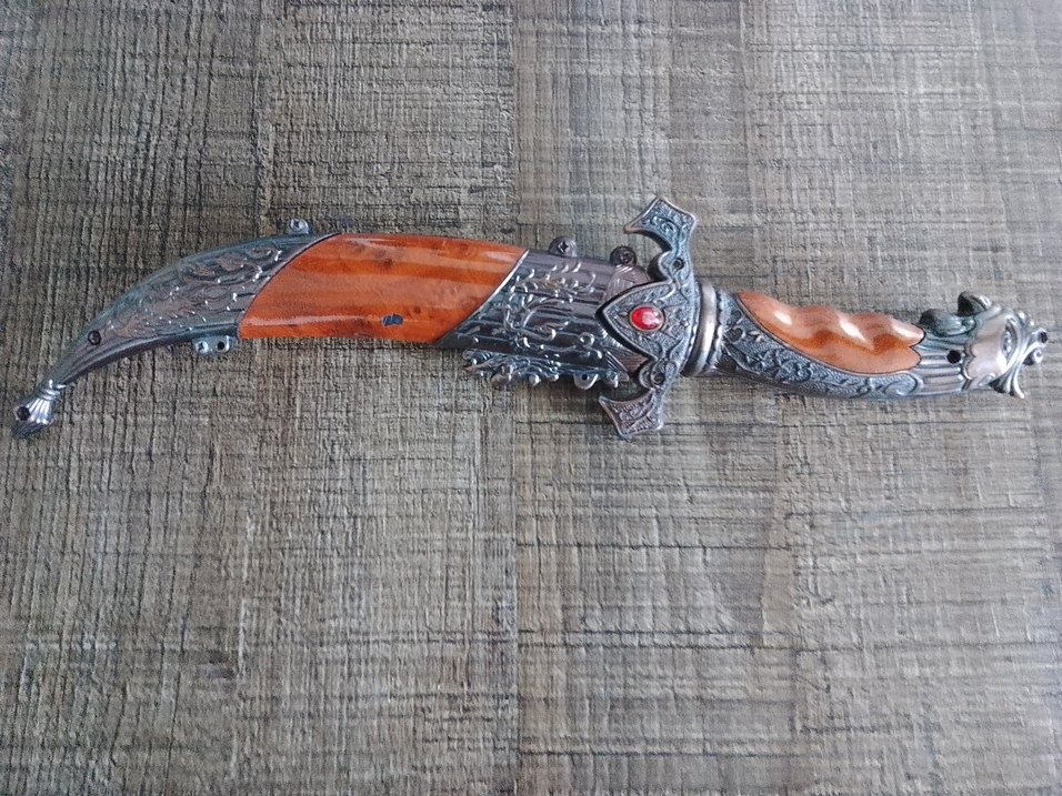 Oyma Detaylı Renkli Süslemeli Bıçak - Görsel 2