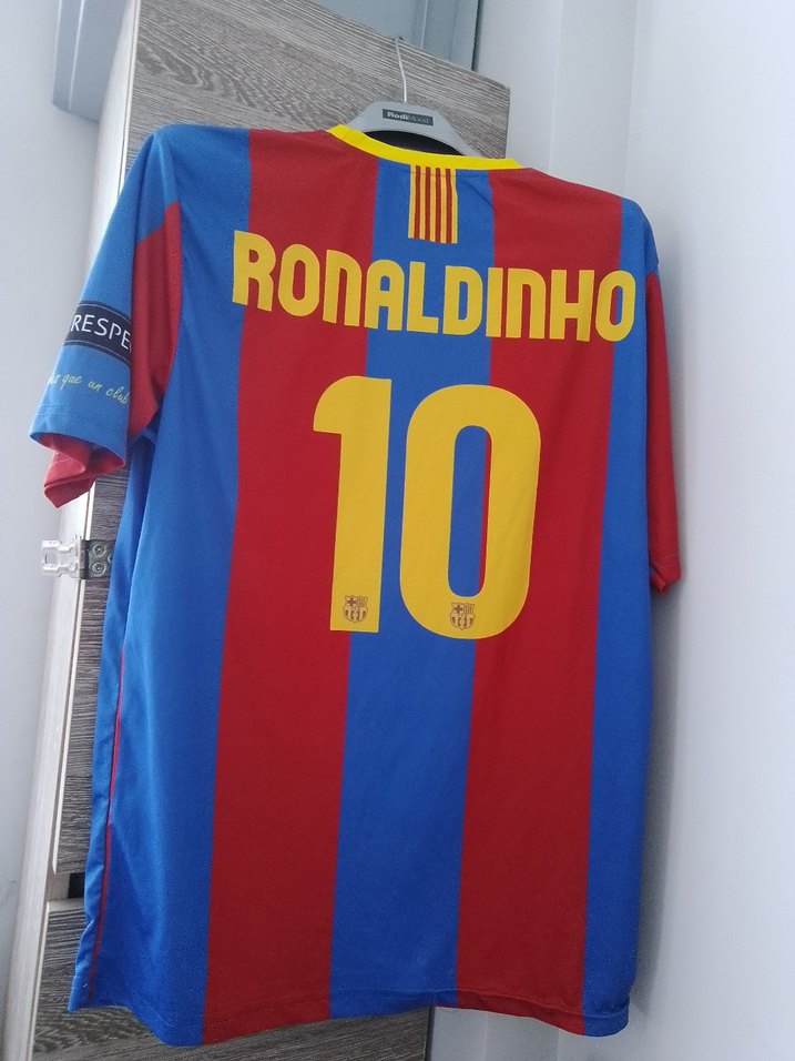 2007. Barcelona Ronaldinho Futbol Forması - Görsel 2