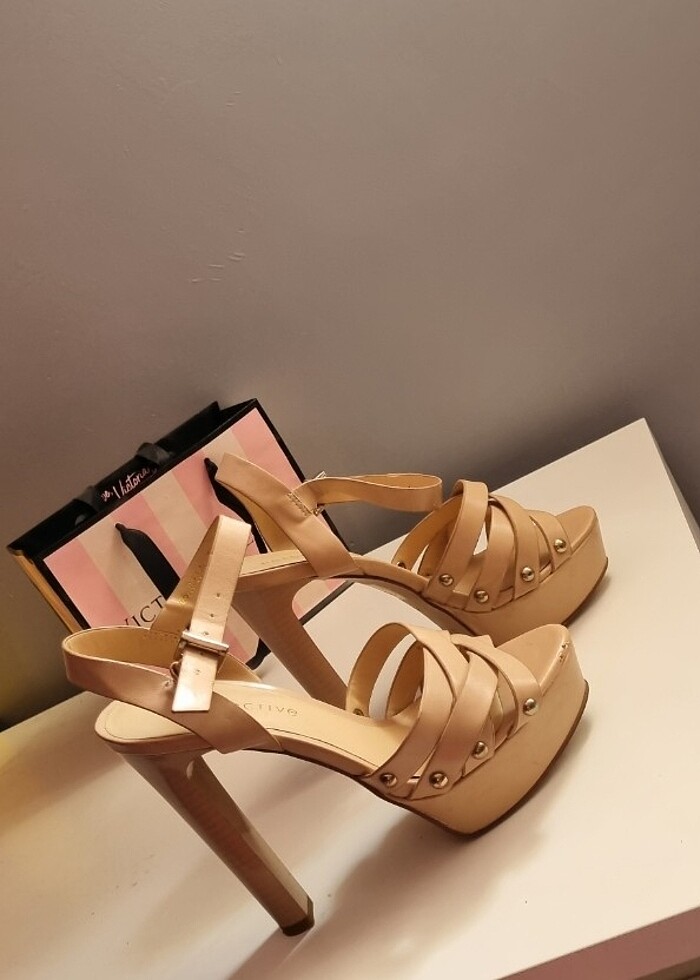 PERSPECTİVE KREM TOPUKLU ABİYE AYAKKABI - Görsel 2