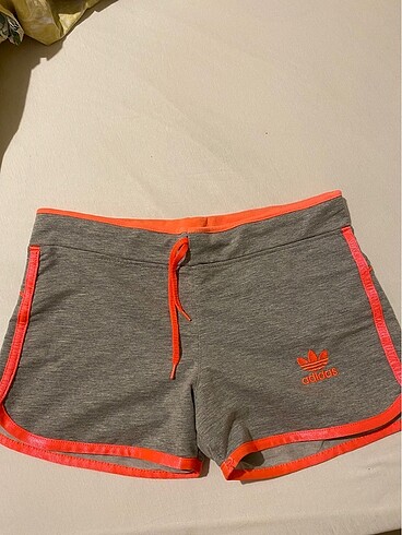 Adidas şort