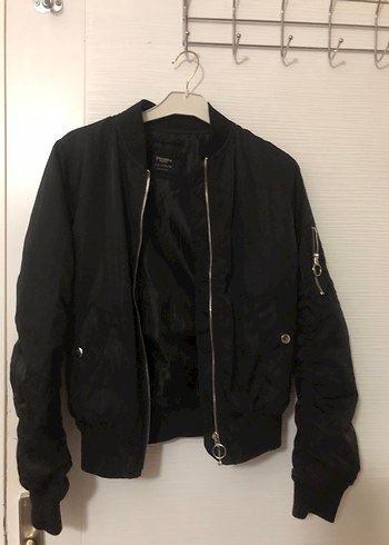BERSHKA Siyah Fermuarlı Kadın Bomber Ceket