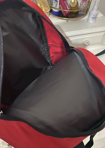 Beden kırmızı Renk Kırmızı Fermuarlı Sırt Çantası