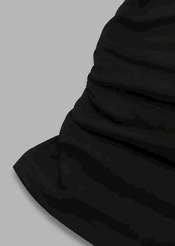 s Beden Siyah Dantel Detaylı Halter yaka üst