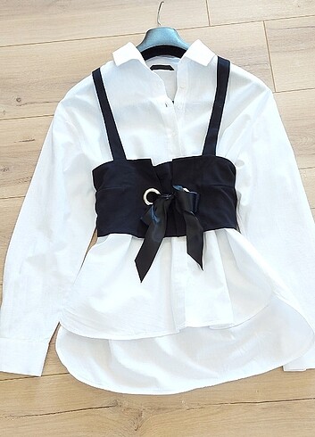 Stradivarius korse
