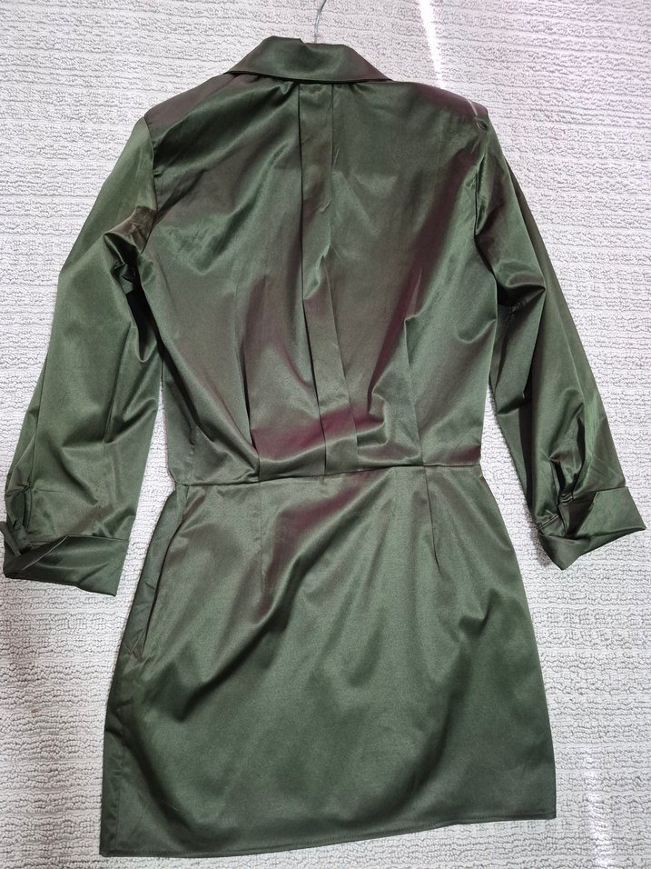 BSL düğmeli V Yakalı Saten Kadın Elbise - Görsel 3