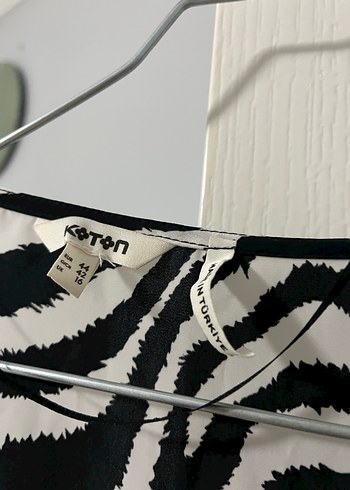 44 Beden siyah Renk Zebra desenli koton marka elbise