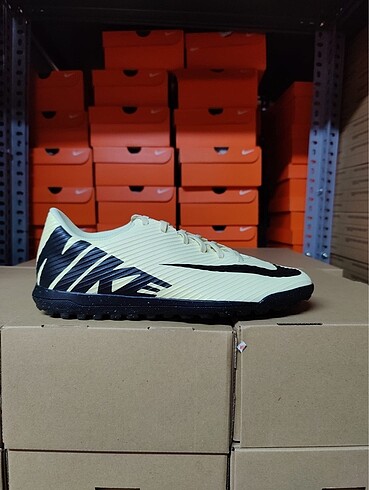Nike vapor erkek halısaha