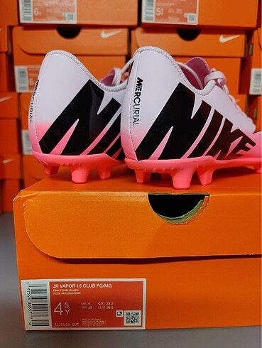 37 Beden Nike vapor çocuk kramponu