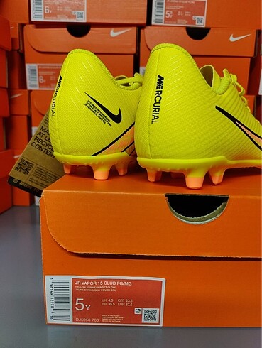 34 Beden Nike vapor çocuk kramponu