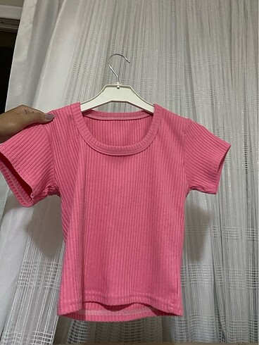 Kadın pembe crop