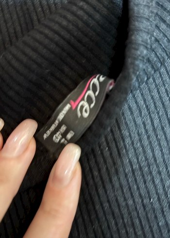 Siyah Uzun Kollu Bluz - Görsel 3