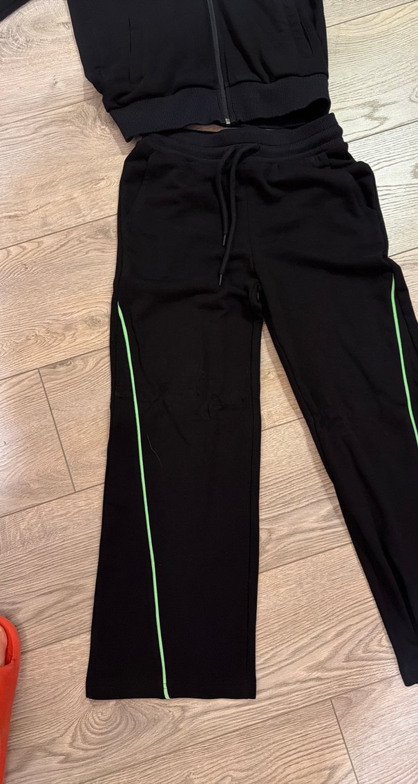 Siyah Fermuarlı Kadın Eşofman Takımı - Görsel 2