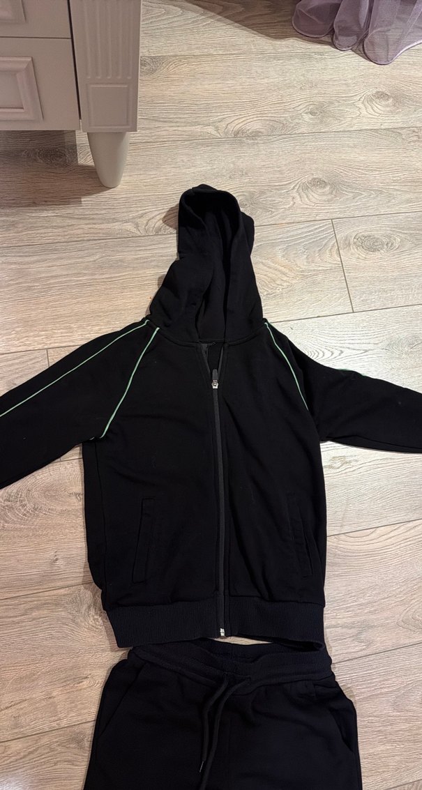 Siyah Fermuarlı Kadın Eşofman Takımı - Görsel 3